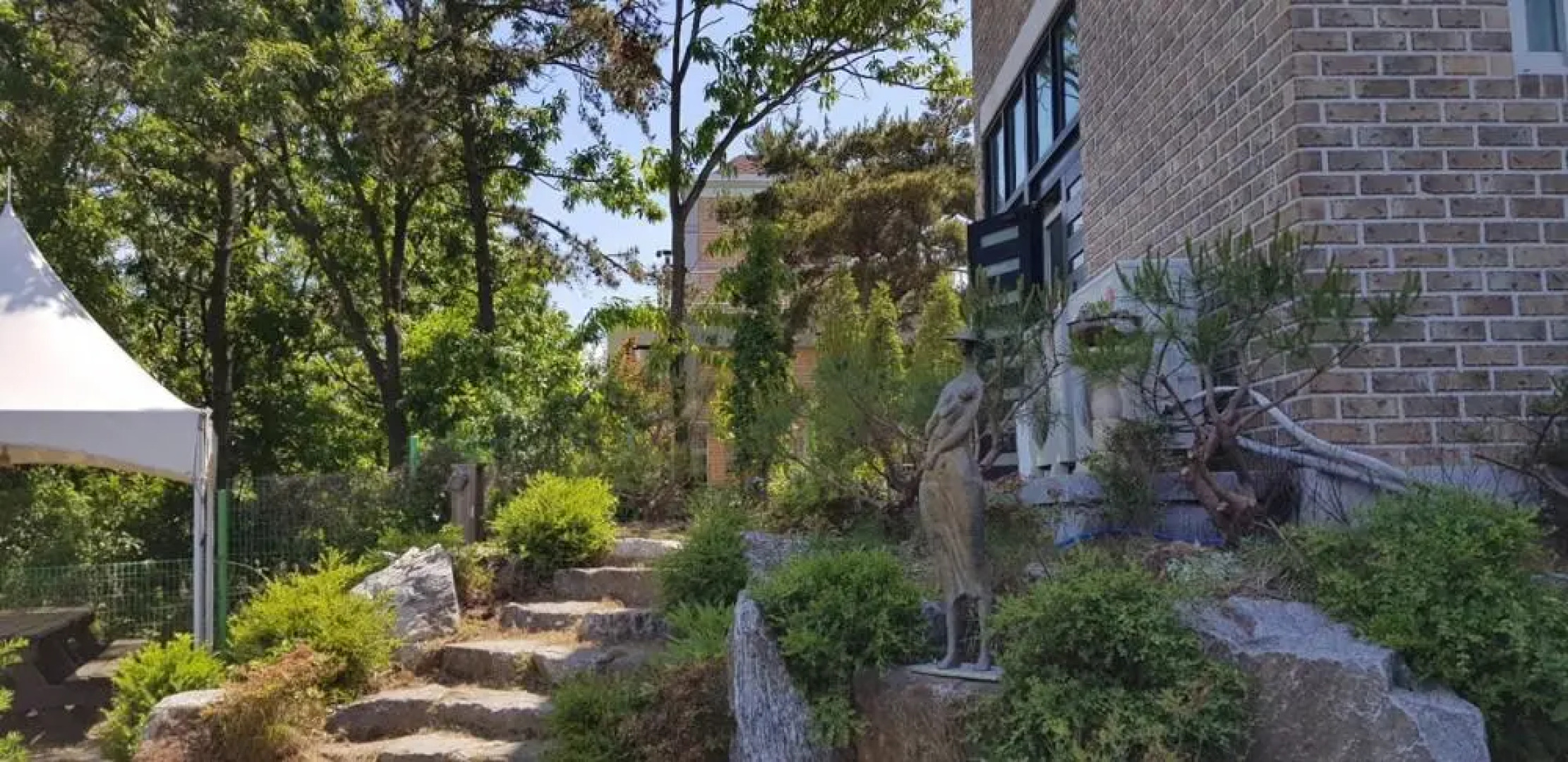 Sun and moon pension