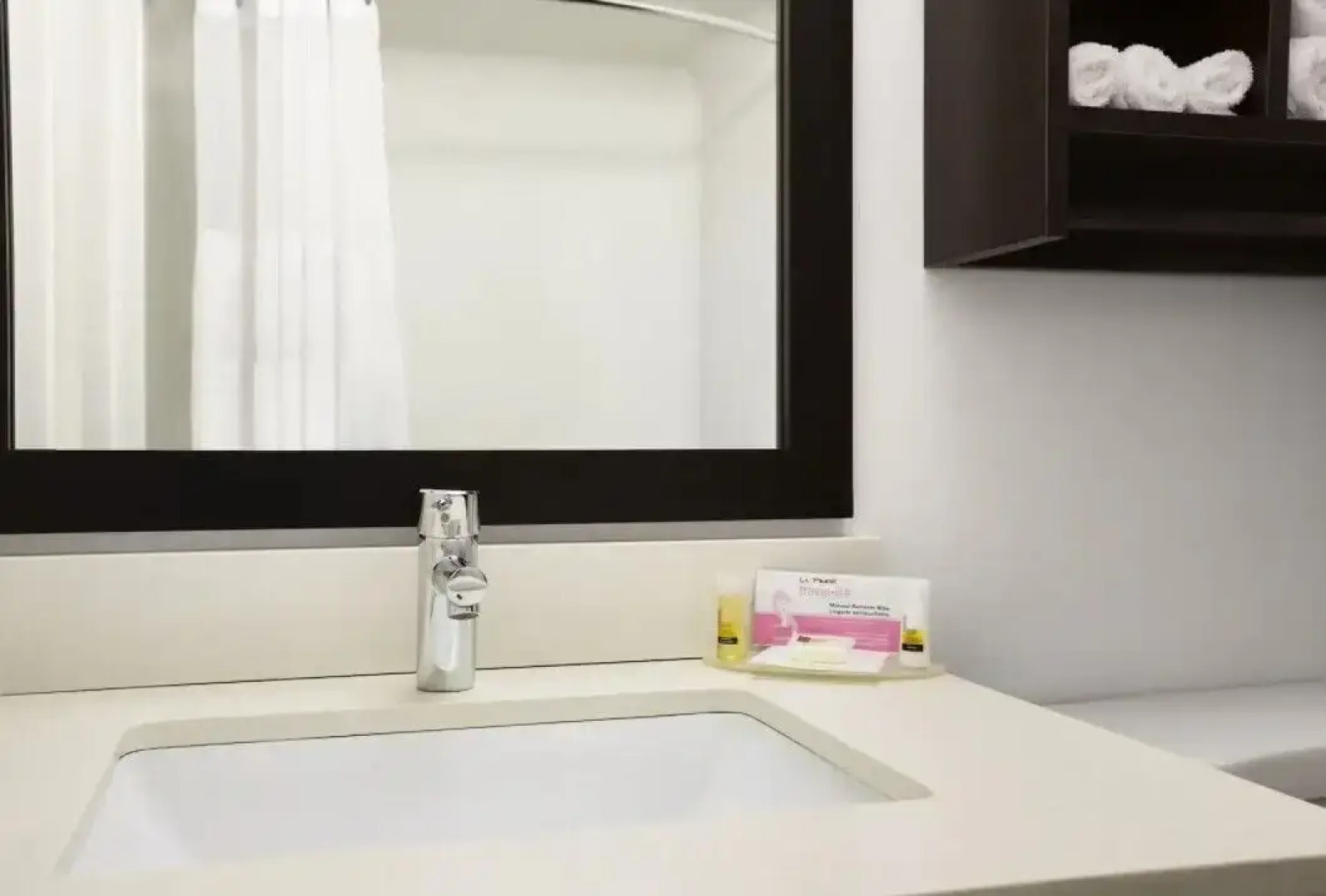 Days Inn & Suites North Bay