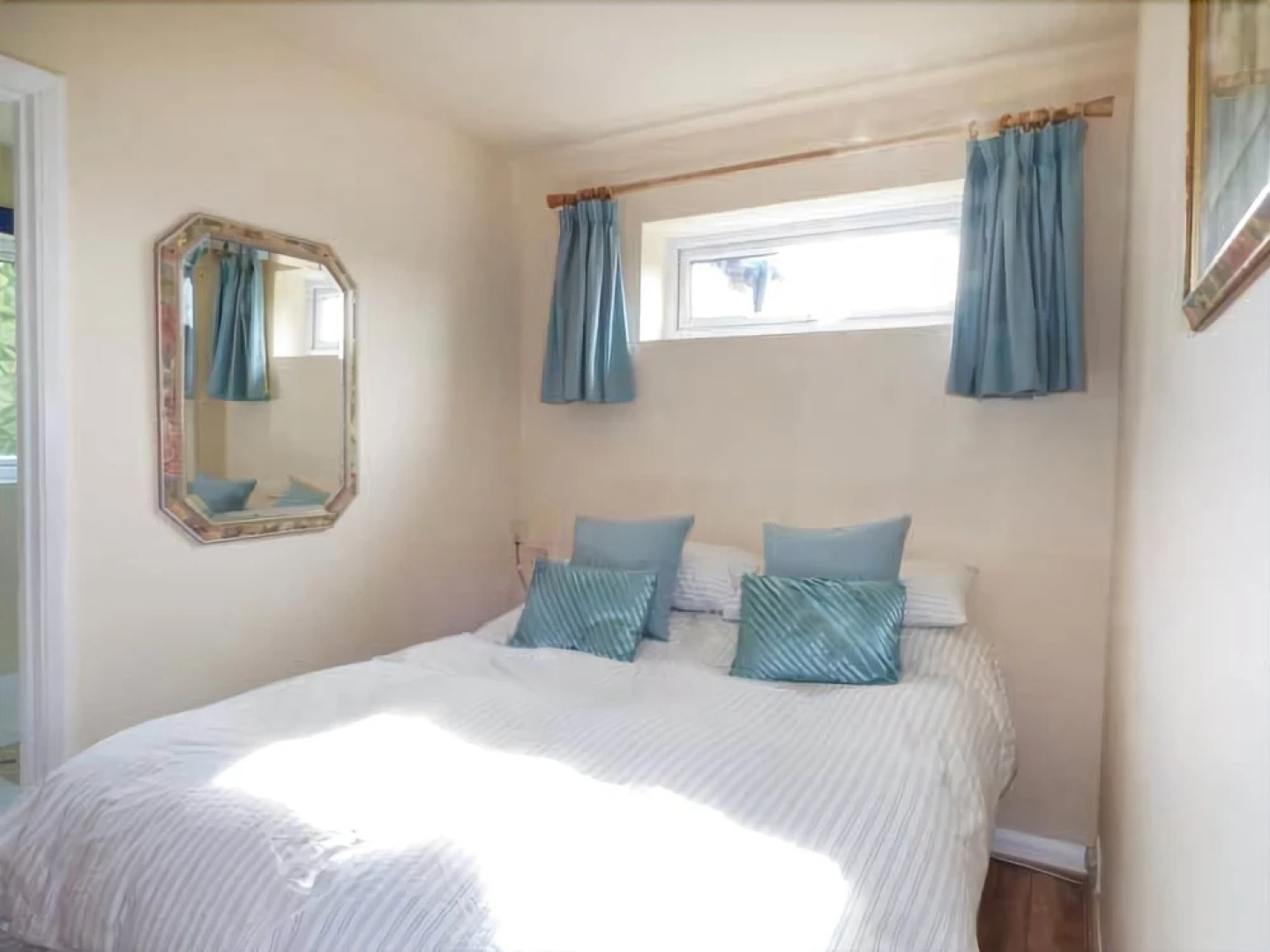 Straw Paddock Cottage