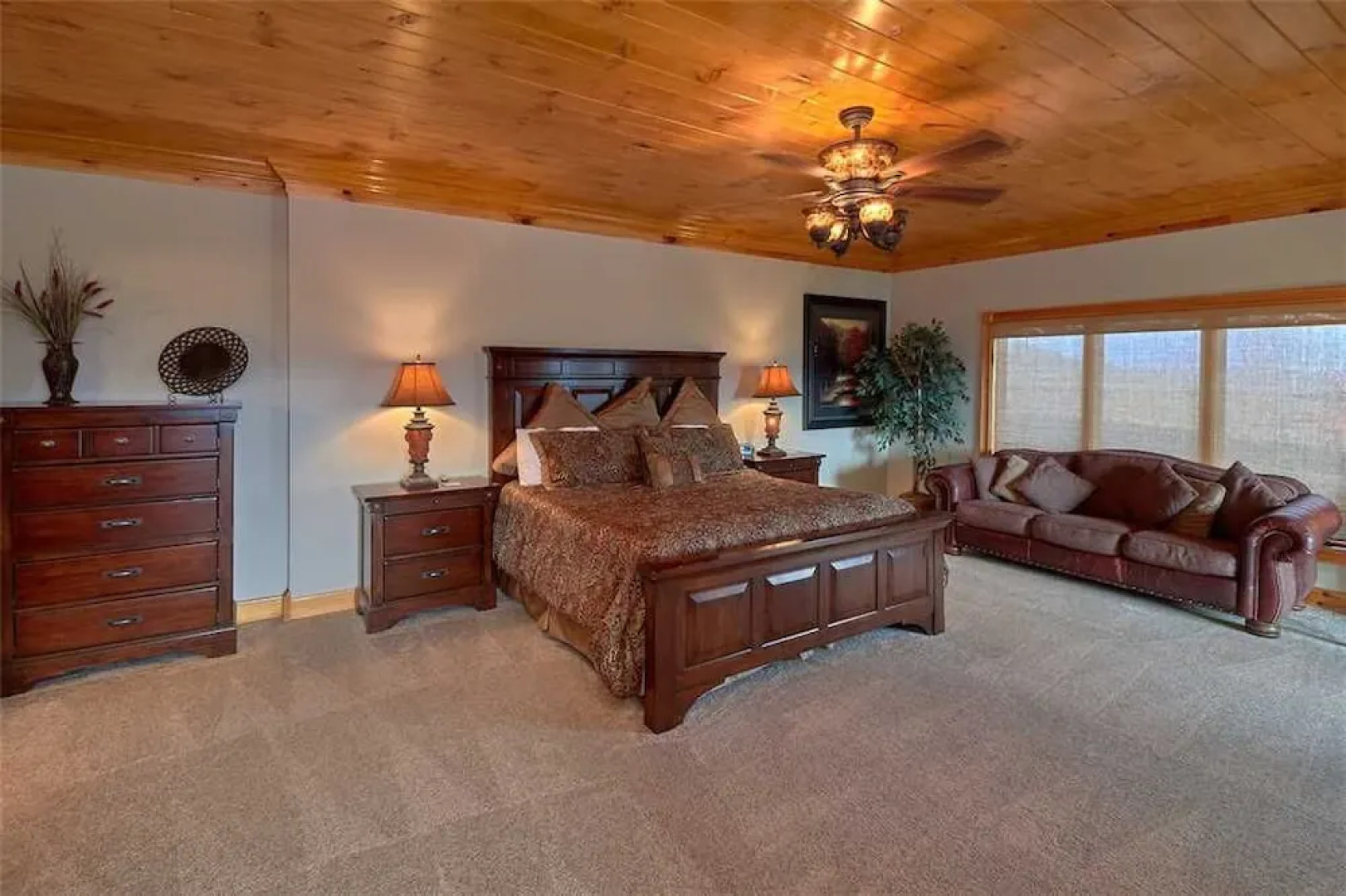 Journeys End - Five Bedroom Cabin