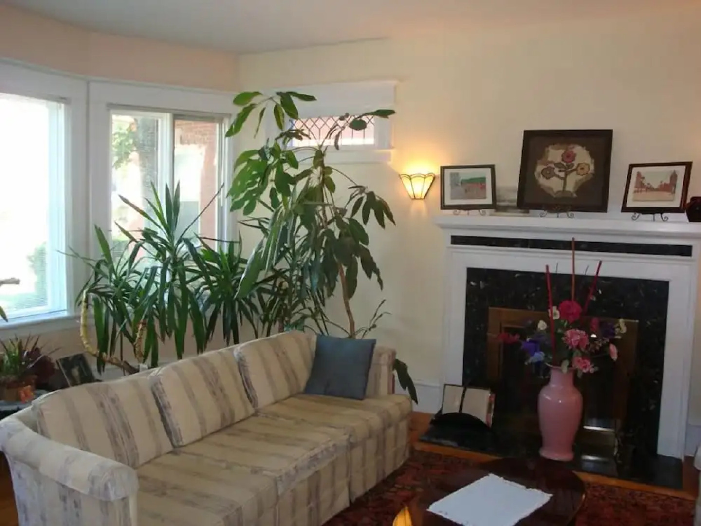 Downtown Bed And Breakfast