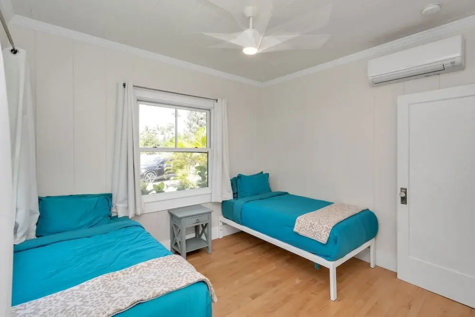 Gorgeous Renovated 1937 Plantation Style Beach House 50 Steps To The Center Of The Beach 5 Bedroom Home by RedAwning