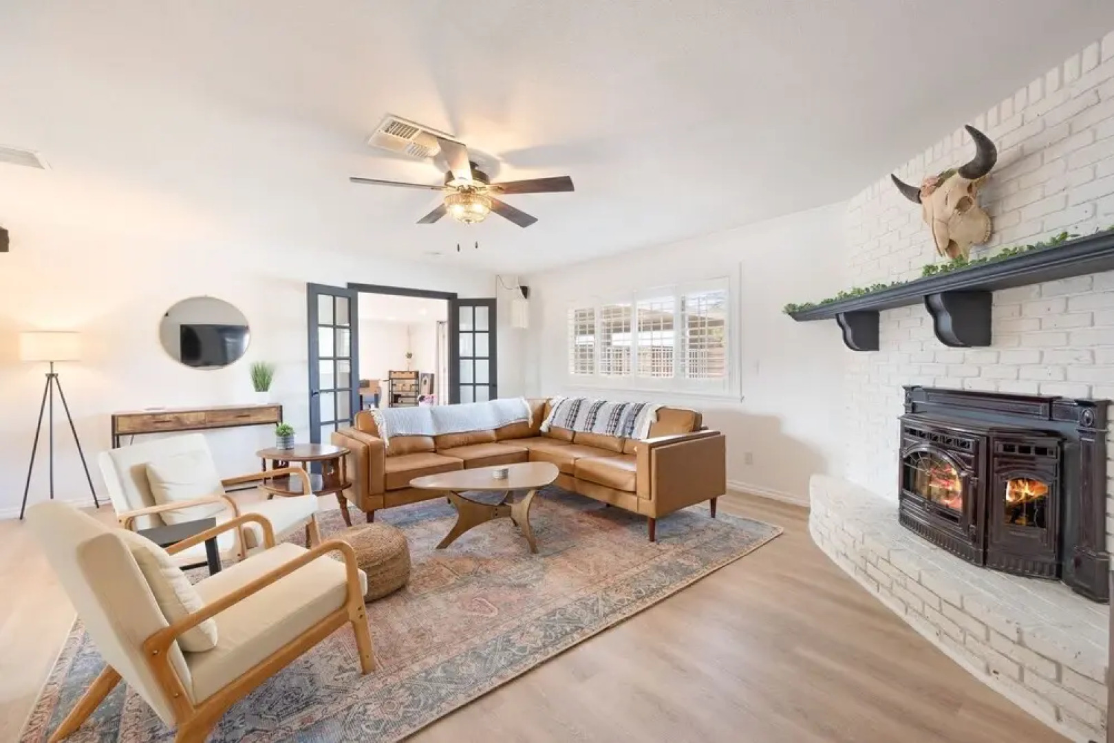 Roadrunner Inn - Pool, Hot Tub, Bbq And Fire Pit! 2 Bedroom Home by RedAwning