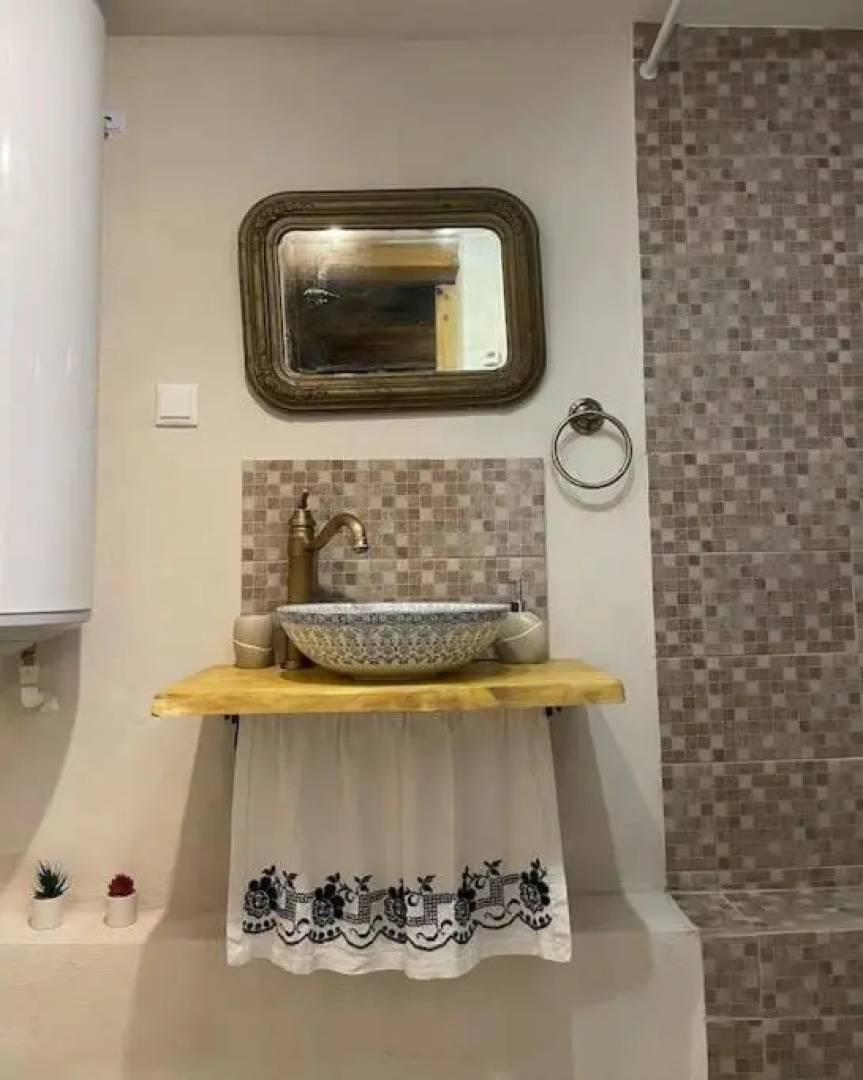 Entire House @Saschiz 130