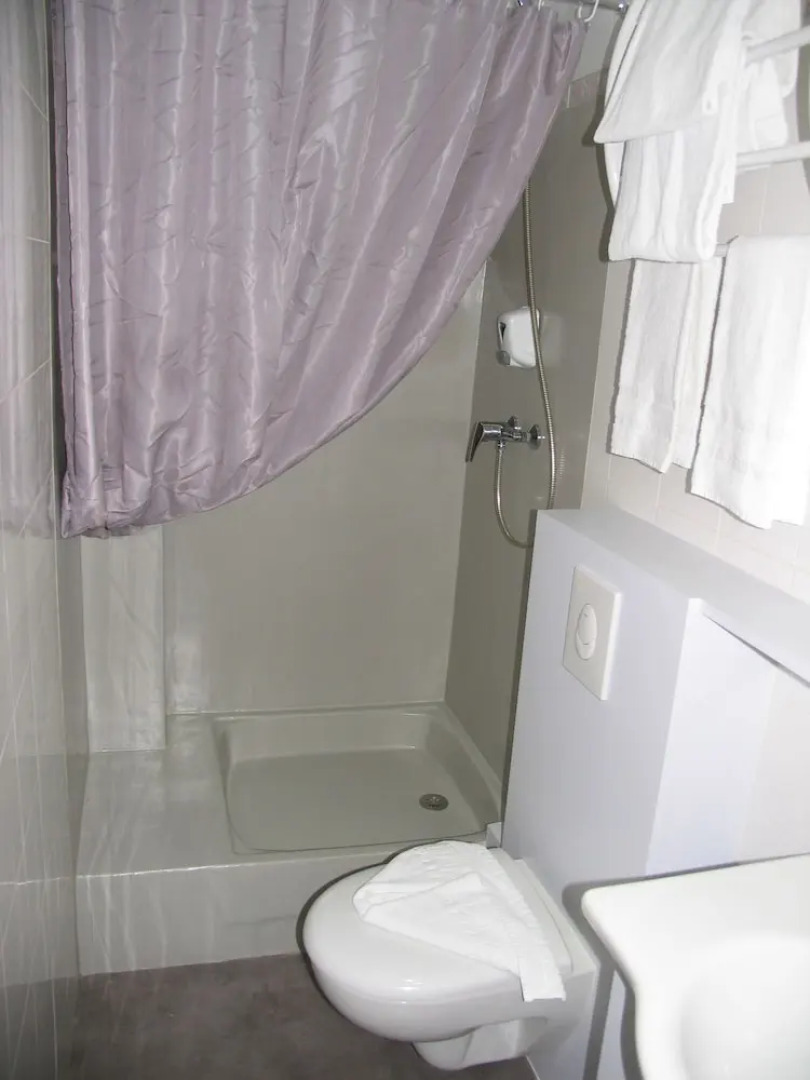 Hôtel et Studios Les Amandiers