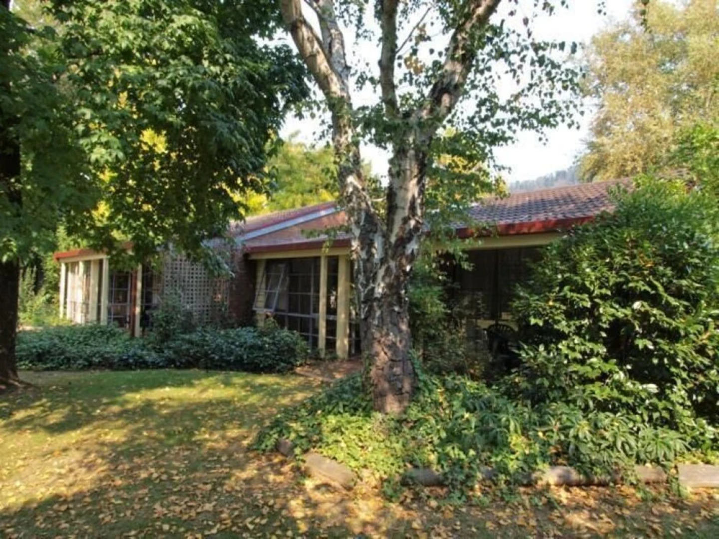 Bright Highland Valley Cottages