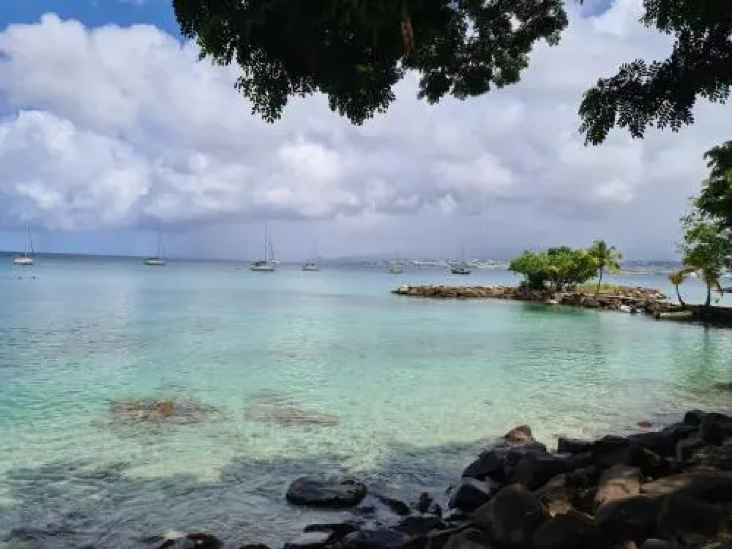 Studio vue sur la baie de Fort de France