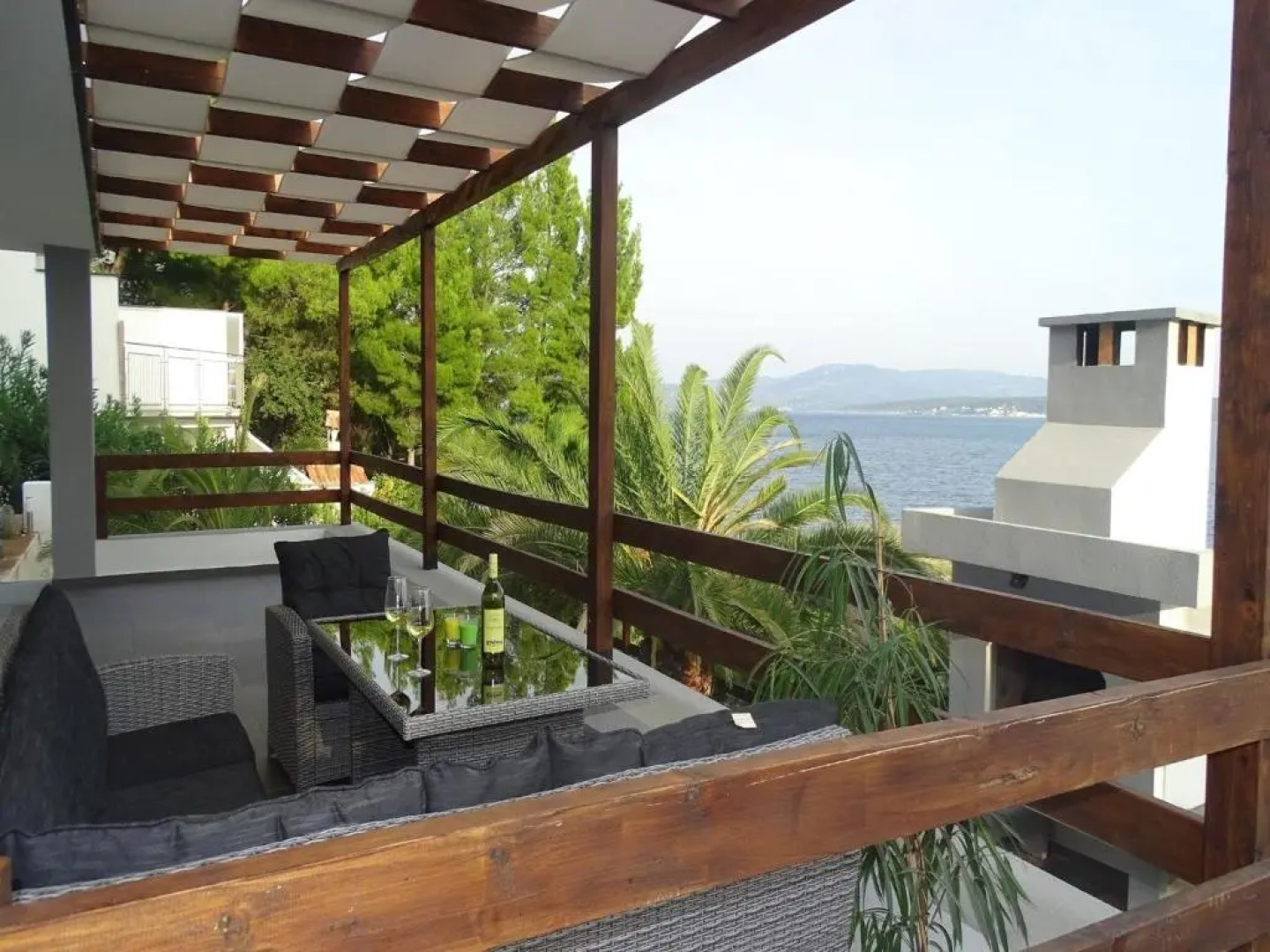 Seaside Villa mit Pool für 12 Personen