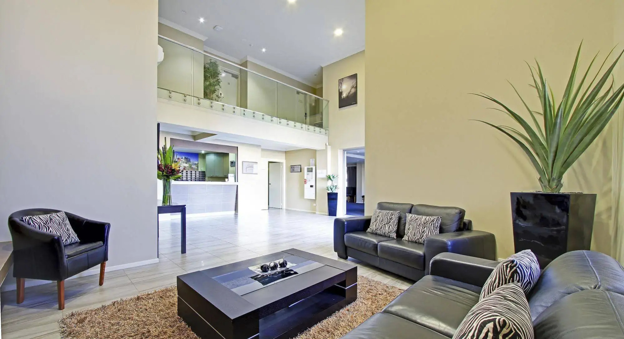 Bridges on Argyle Motel & Apartments