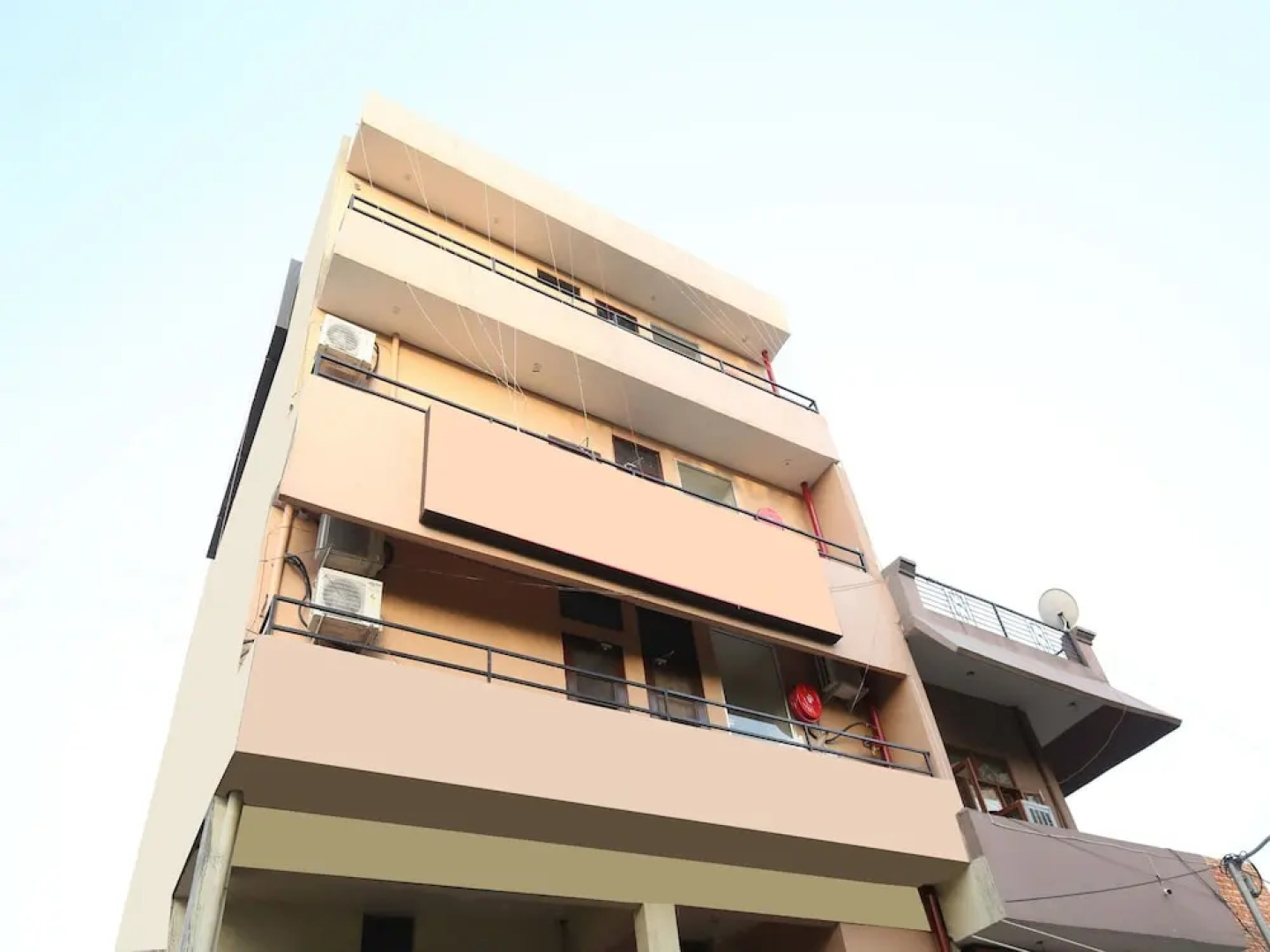 OYO 15620 Hotel Dynasty