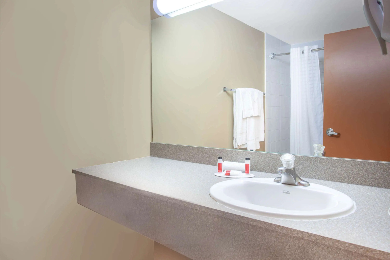 Super 8 by Wyndham Midland