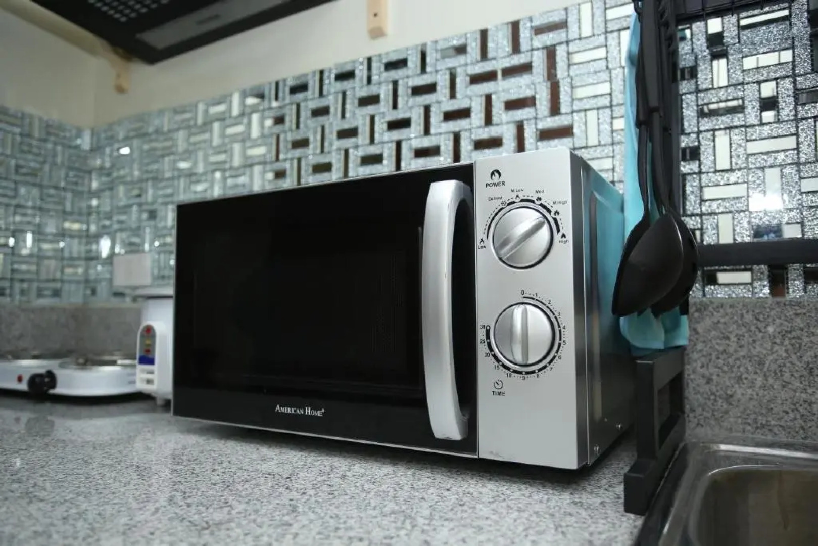 A2J Executive Studio Suite Near Enchanted Kingdom