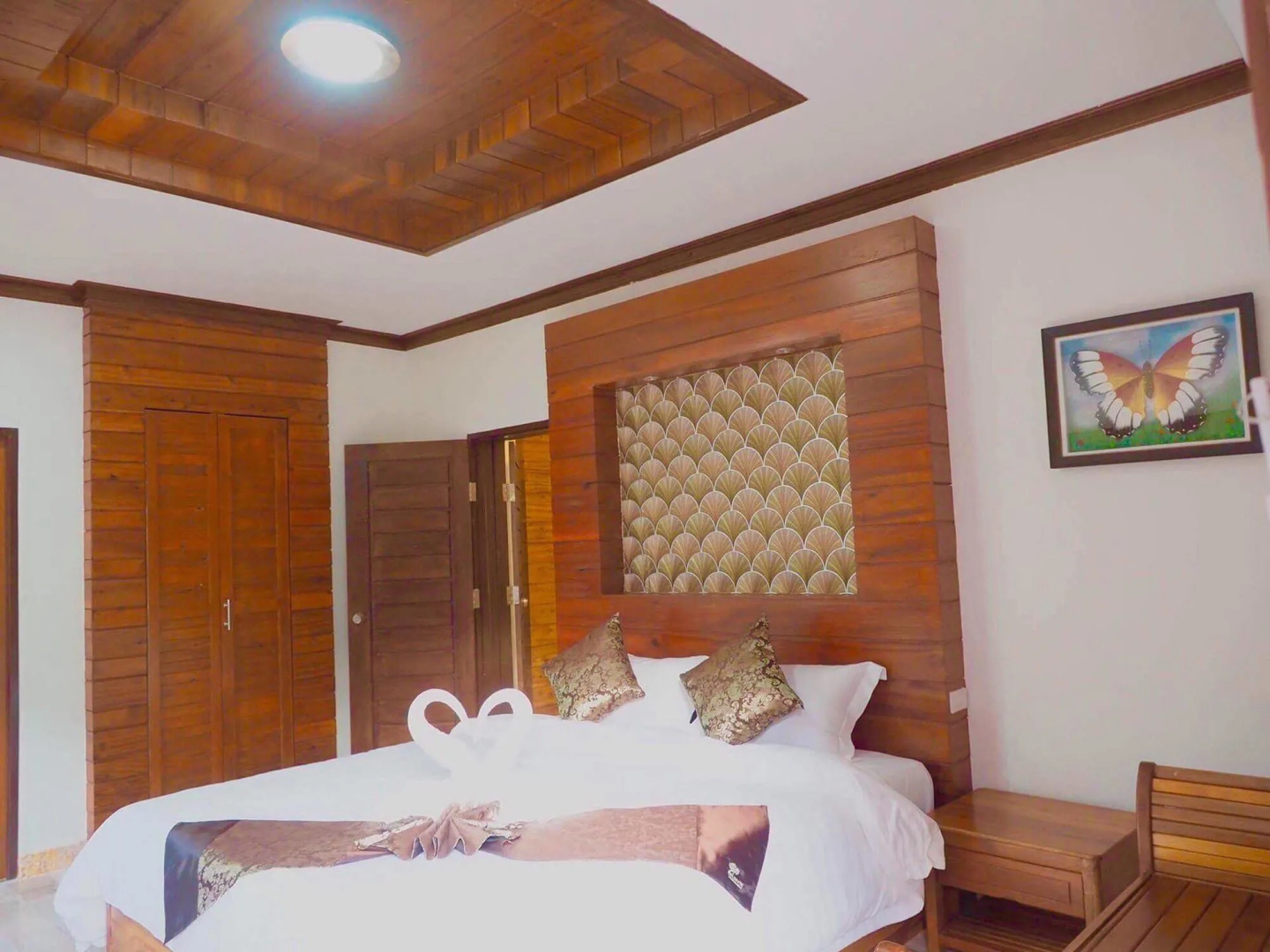 Khum Sai Ngam Hotel & Resort