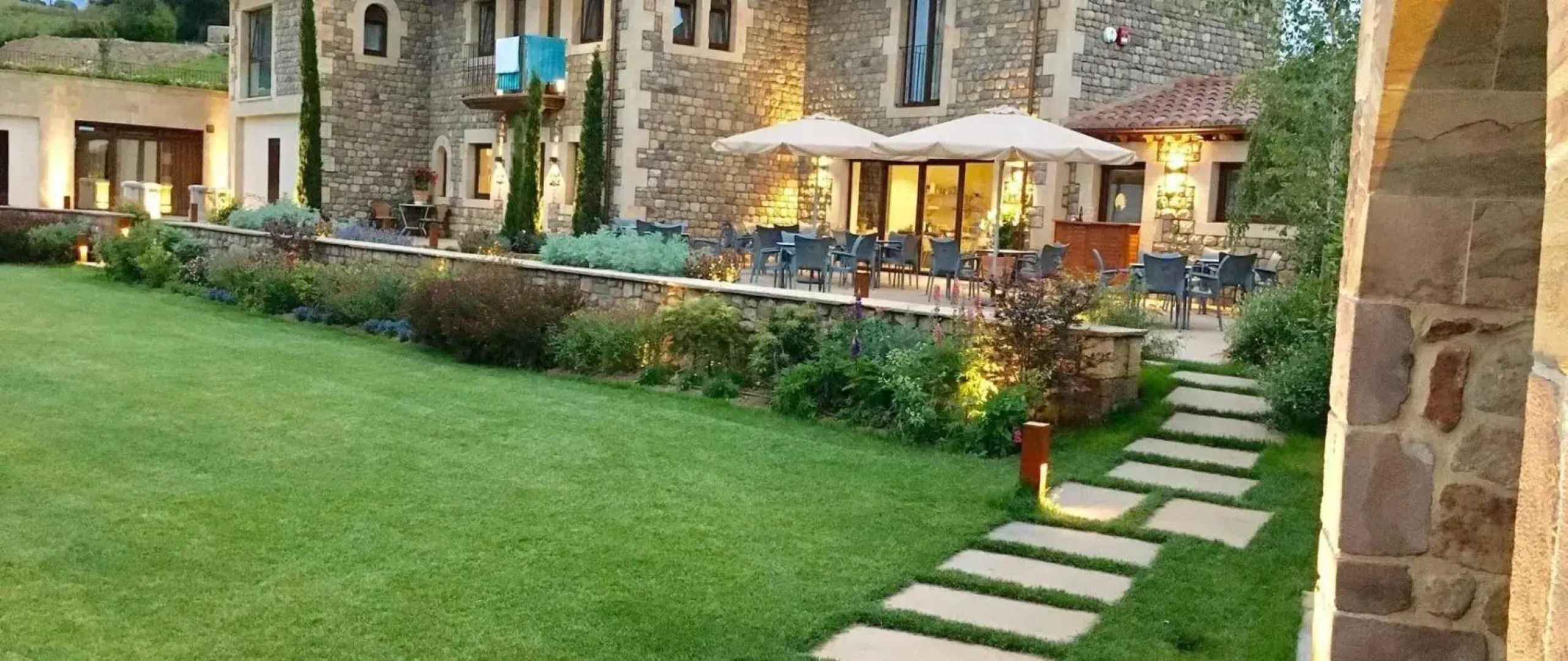 La Fuentona De Santillana