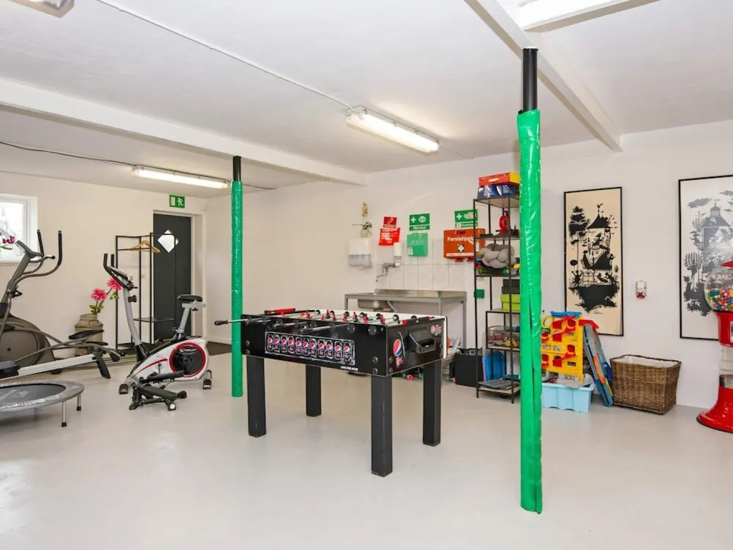 8 Person Holiday Home in Henne