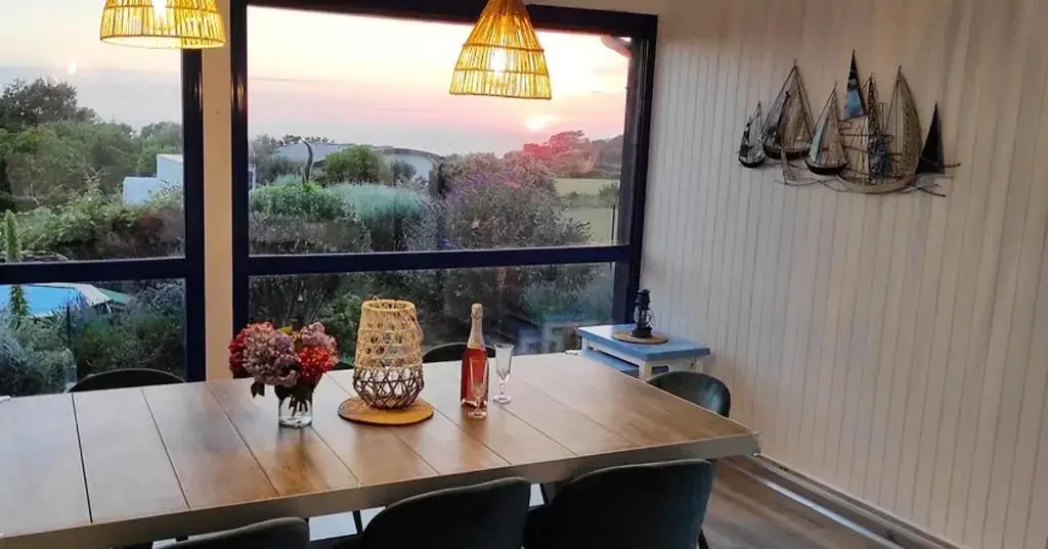 Villa de 4 chambres avec vue sur la mer piscine privee et jardin clos a Le Conquet