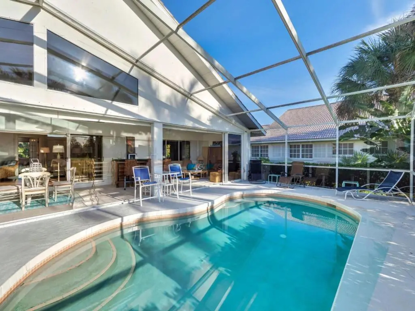 Tropical Cape Haze - Private Villa with heated pool - sleeps 6