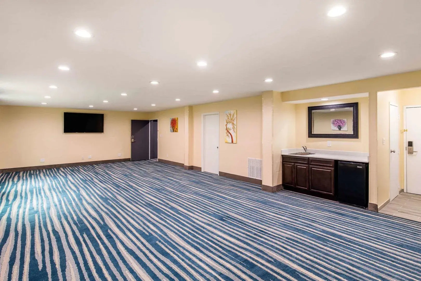 Quality Inn & Suites Plano East - Richardson