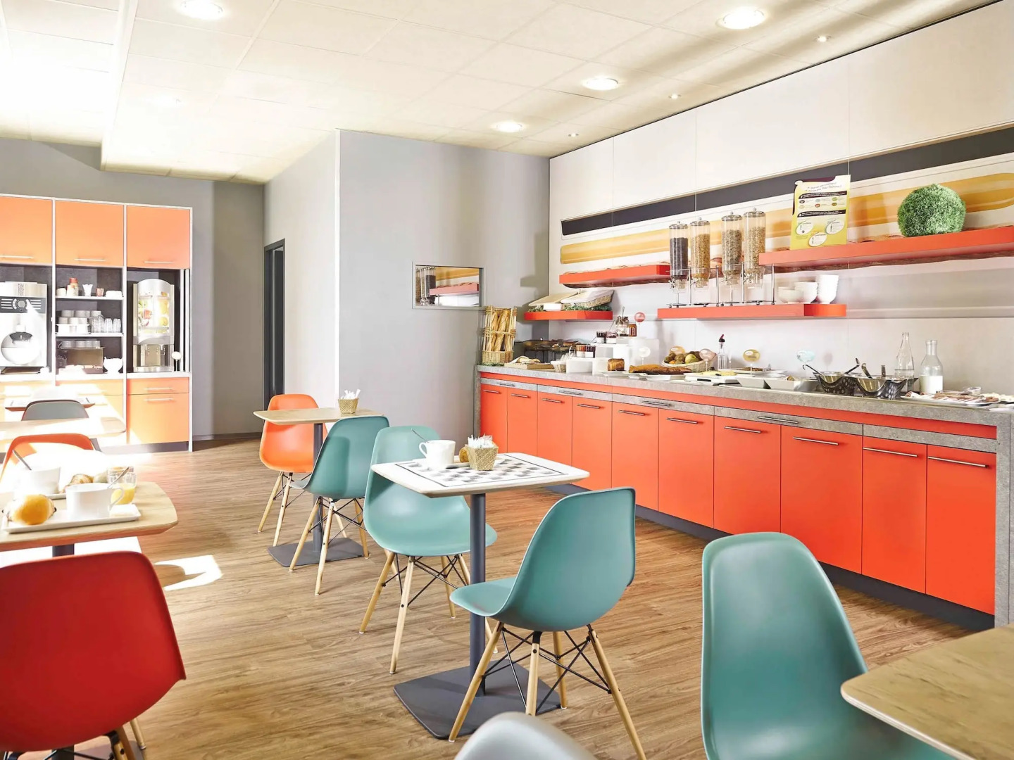 ibis Cavaillon Portes du Luberon