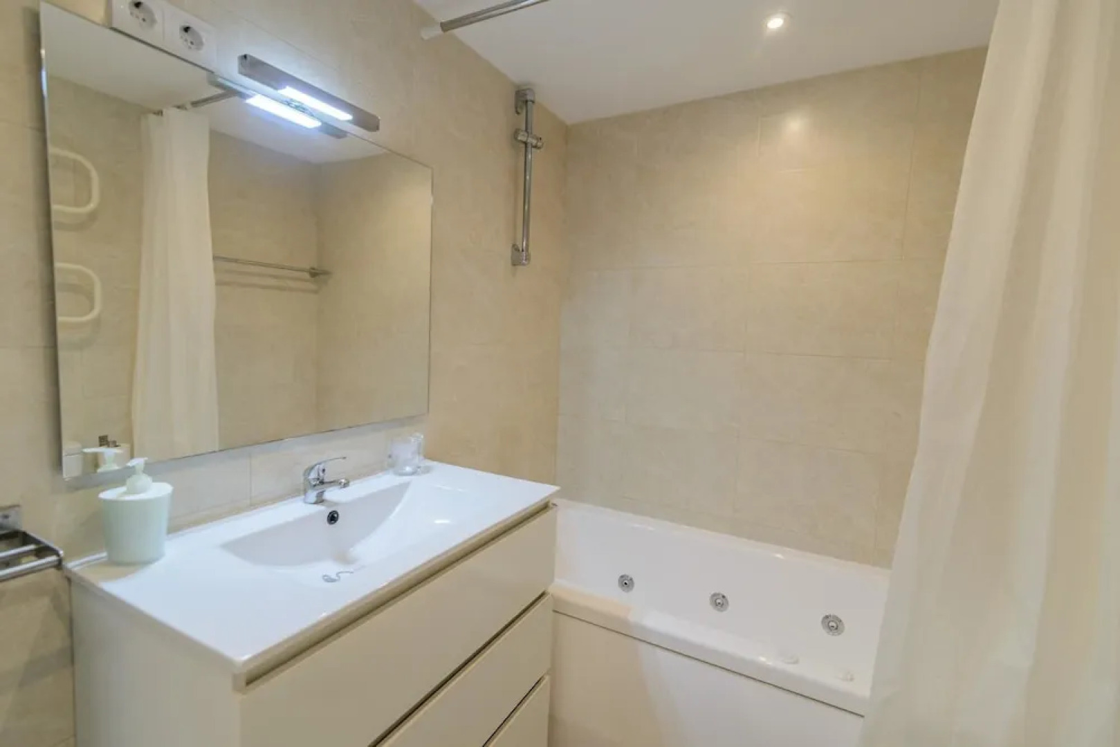 Benal Beach Resort 705 - 180° Seaview 2BR Apartment in Benal Beach Resort with Water Park