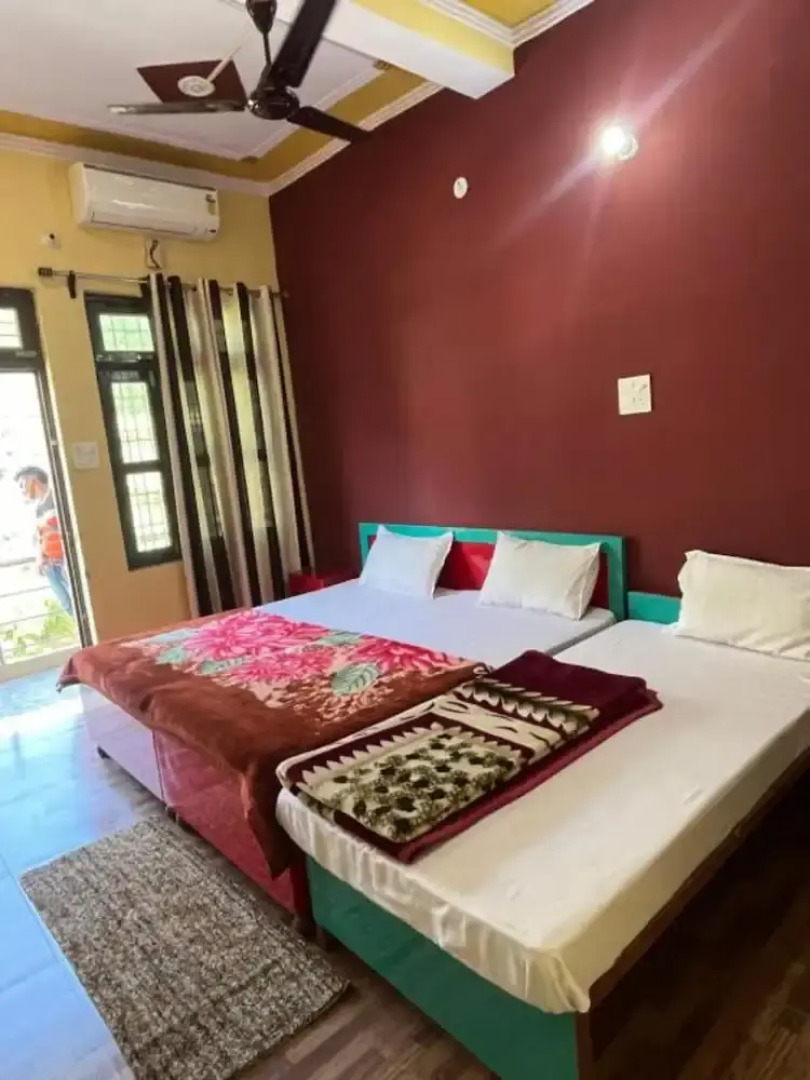 Goroomgo Girish Alay Homestay Uttarakhand