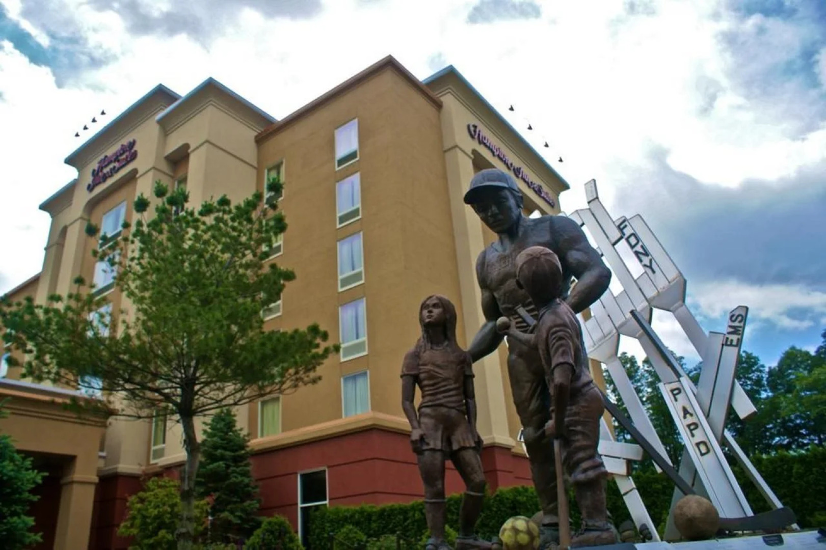 Hampton Inn & Suites Staten Island