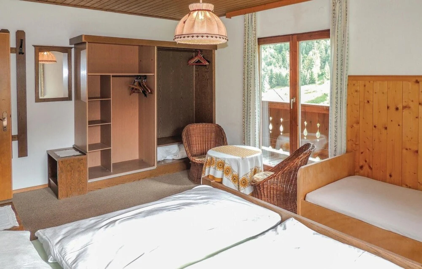 Stunning Home in Hüttschlag With 4 Bedrooms, Sauna and Wifi