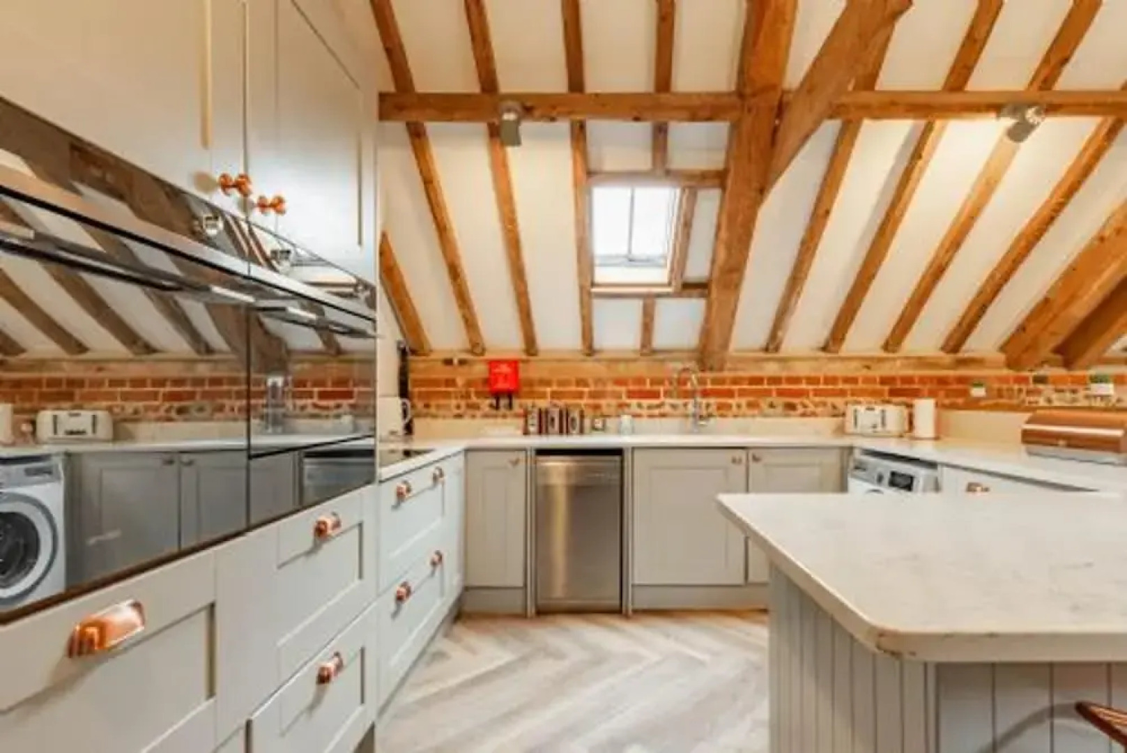 Host Stay Rogues Barn