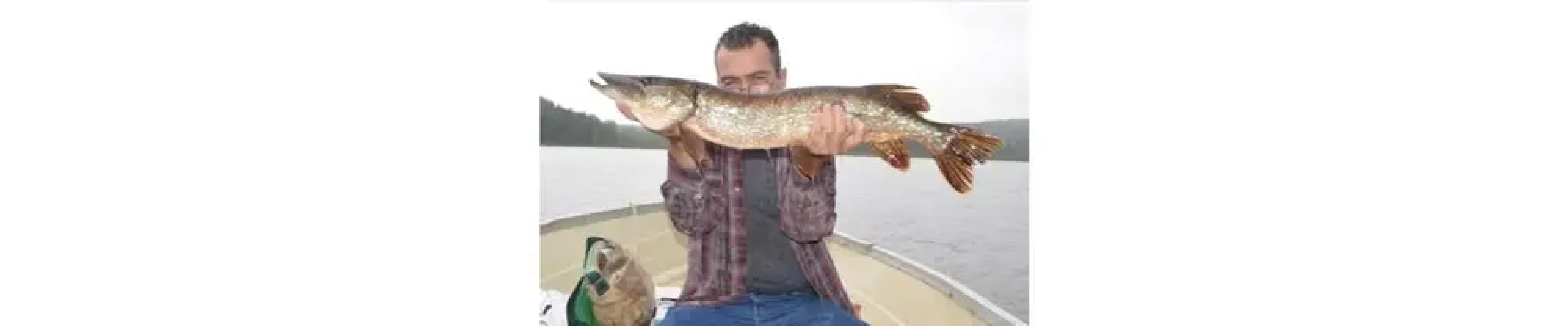 Kiwassa Lake Bed & Breakfast