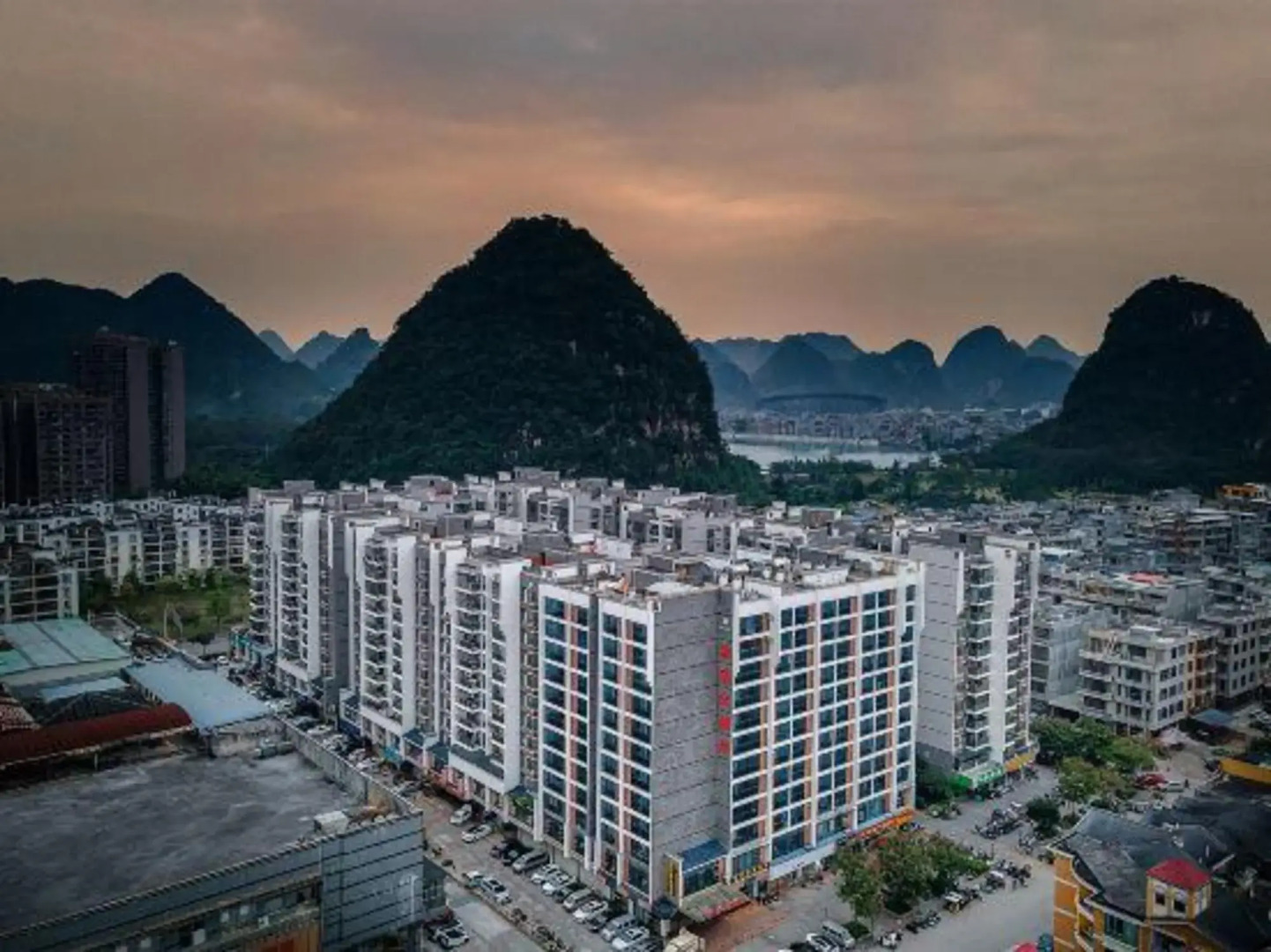 Baise Jingxi Yake Hotel