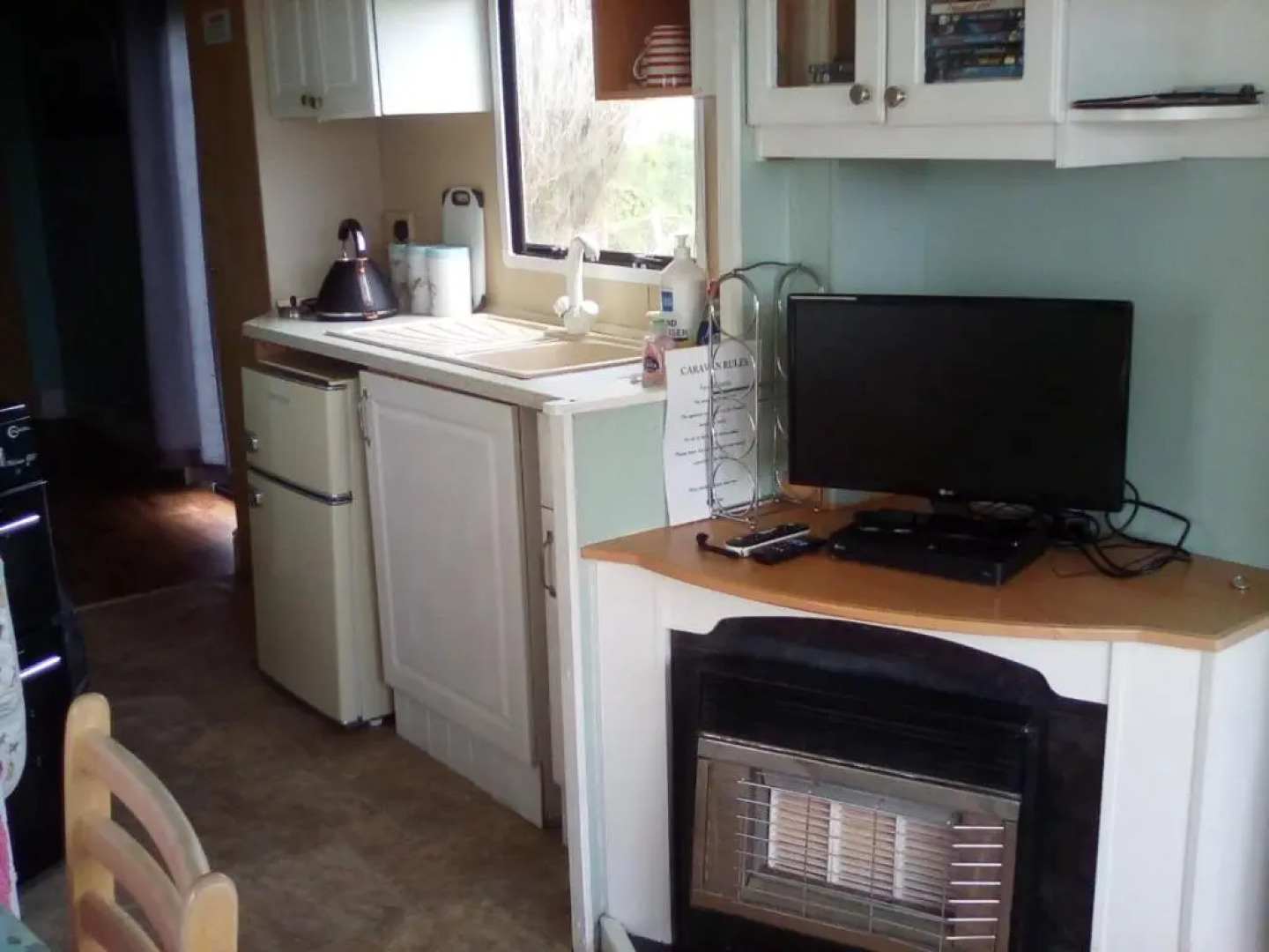 River Views Dog Friendly Caravan 3 Bedrooms