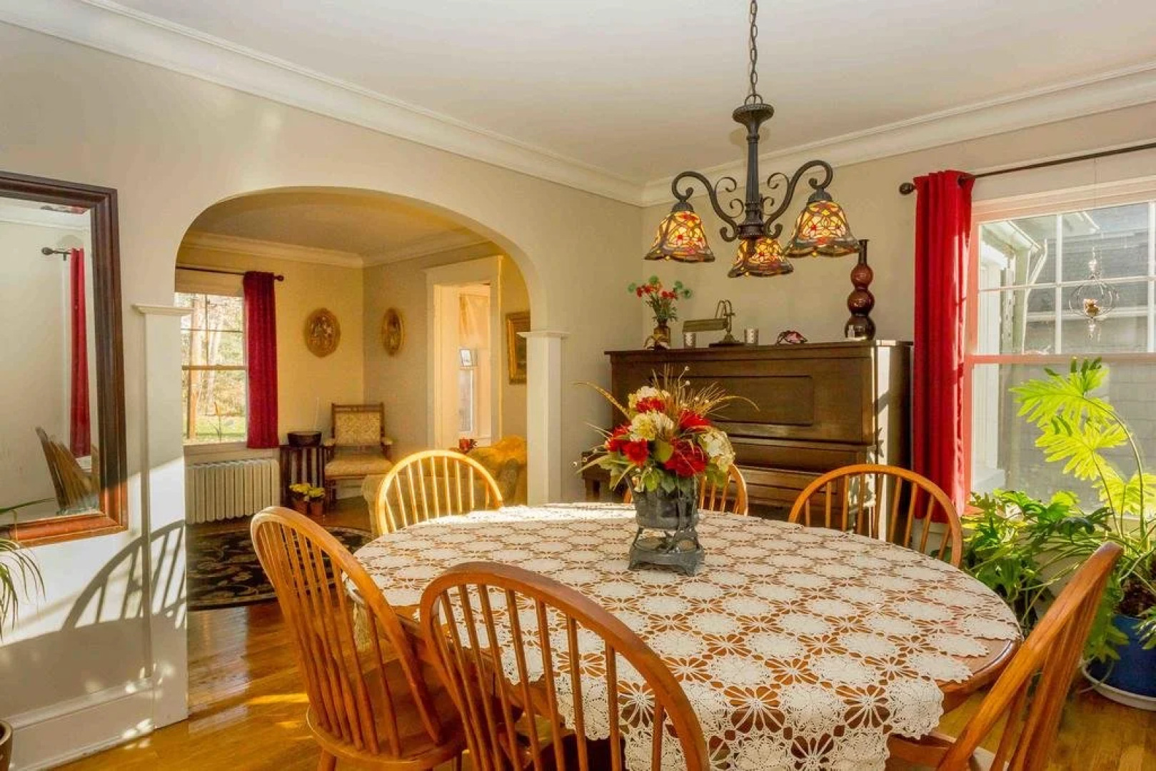 Enchanted Cottage on Glen - Entire House Rental