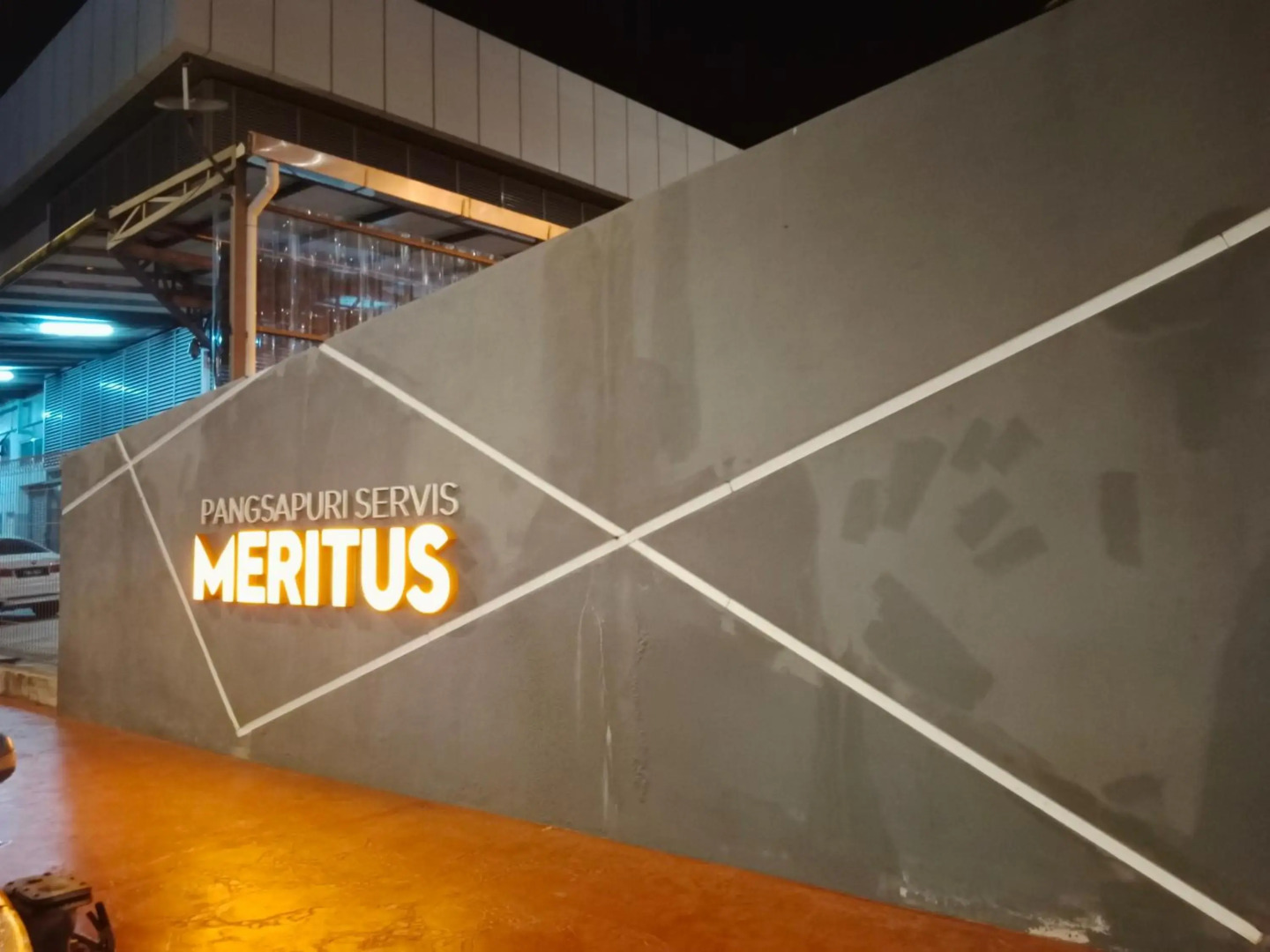 Comfortable18 3R2B 7pax Meritus Perai