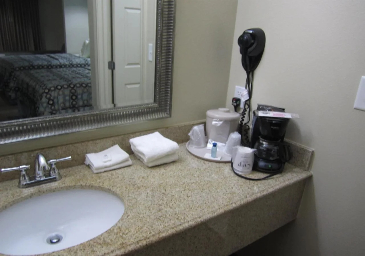 Executive Inn & Suites Joaquin