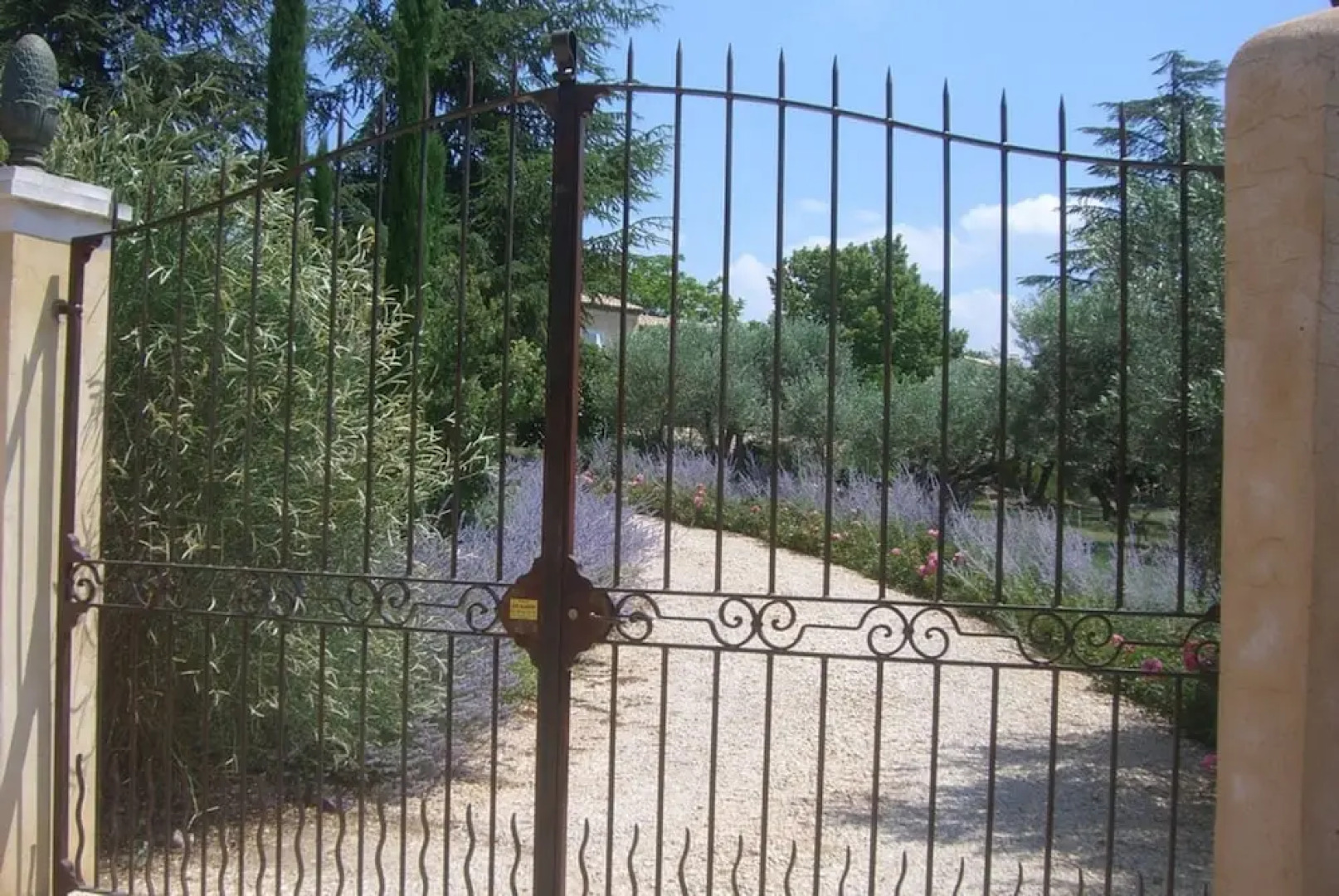 Villas du Luberon - Le Mas Des Roses