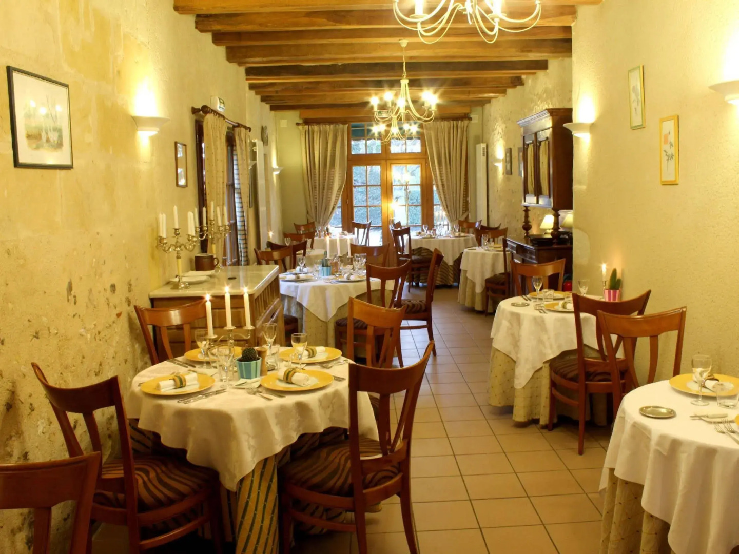 Logis Auberge Le Colombien - Hôtel Restaurant