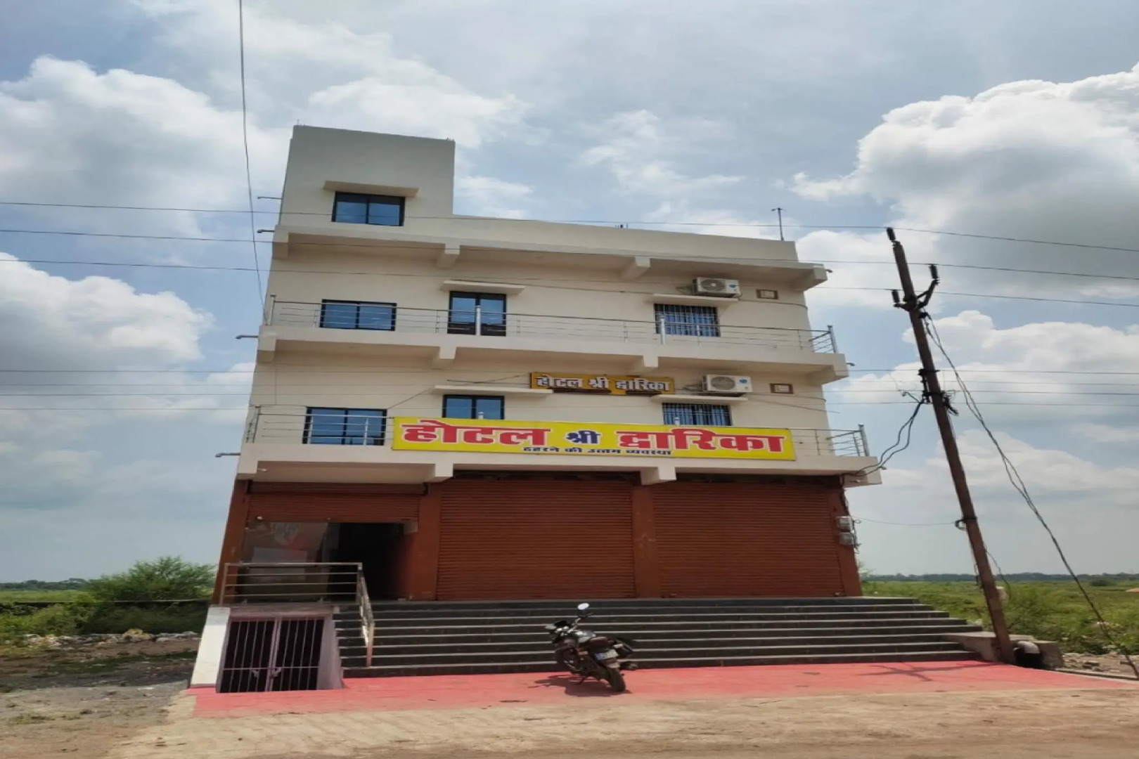 OYO 82674 Hotel Shee Dwarika