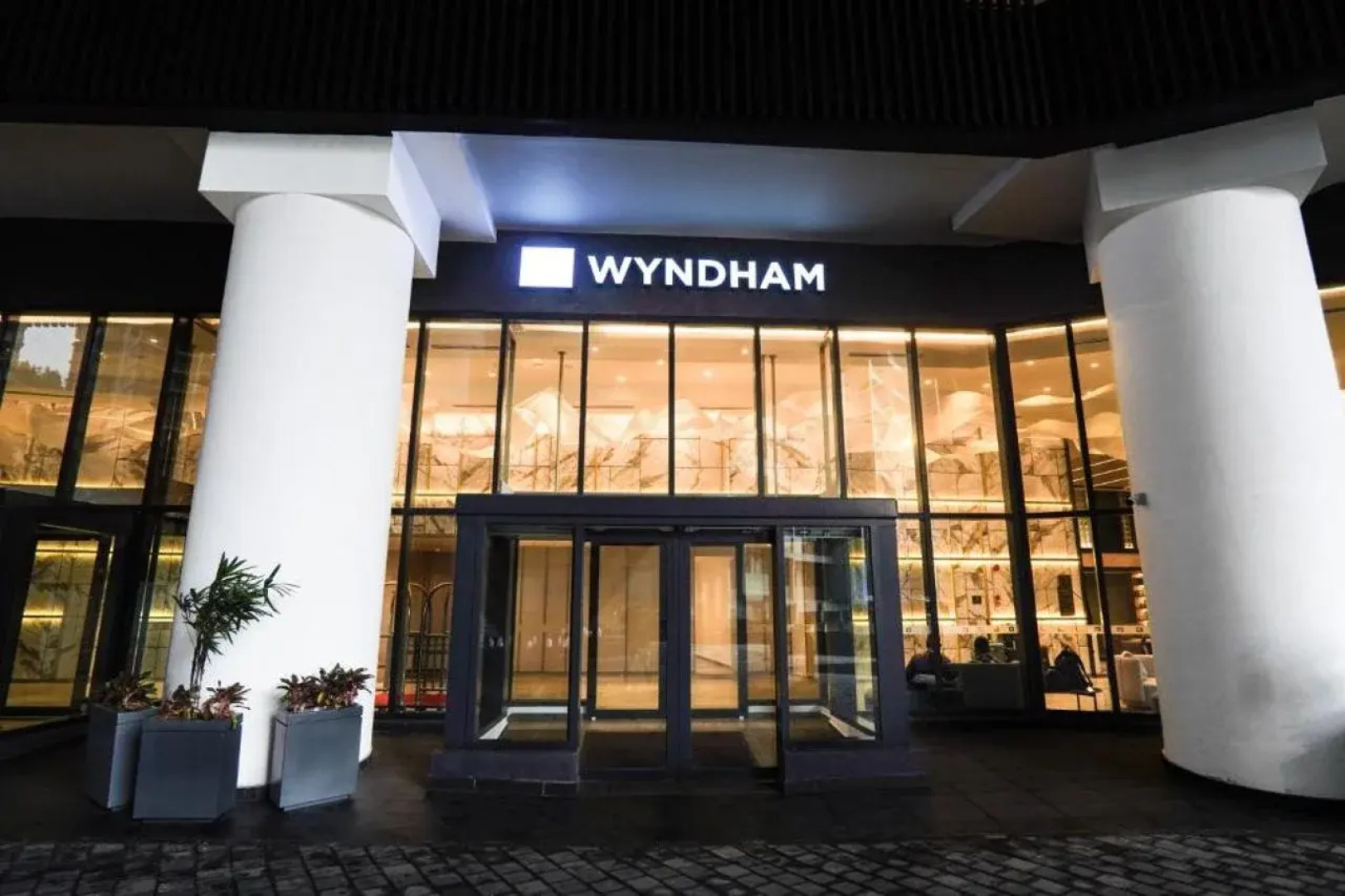 Wyndham Ion Majestic