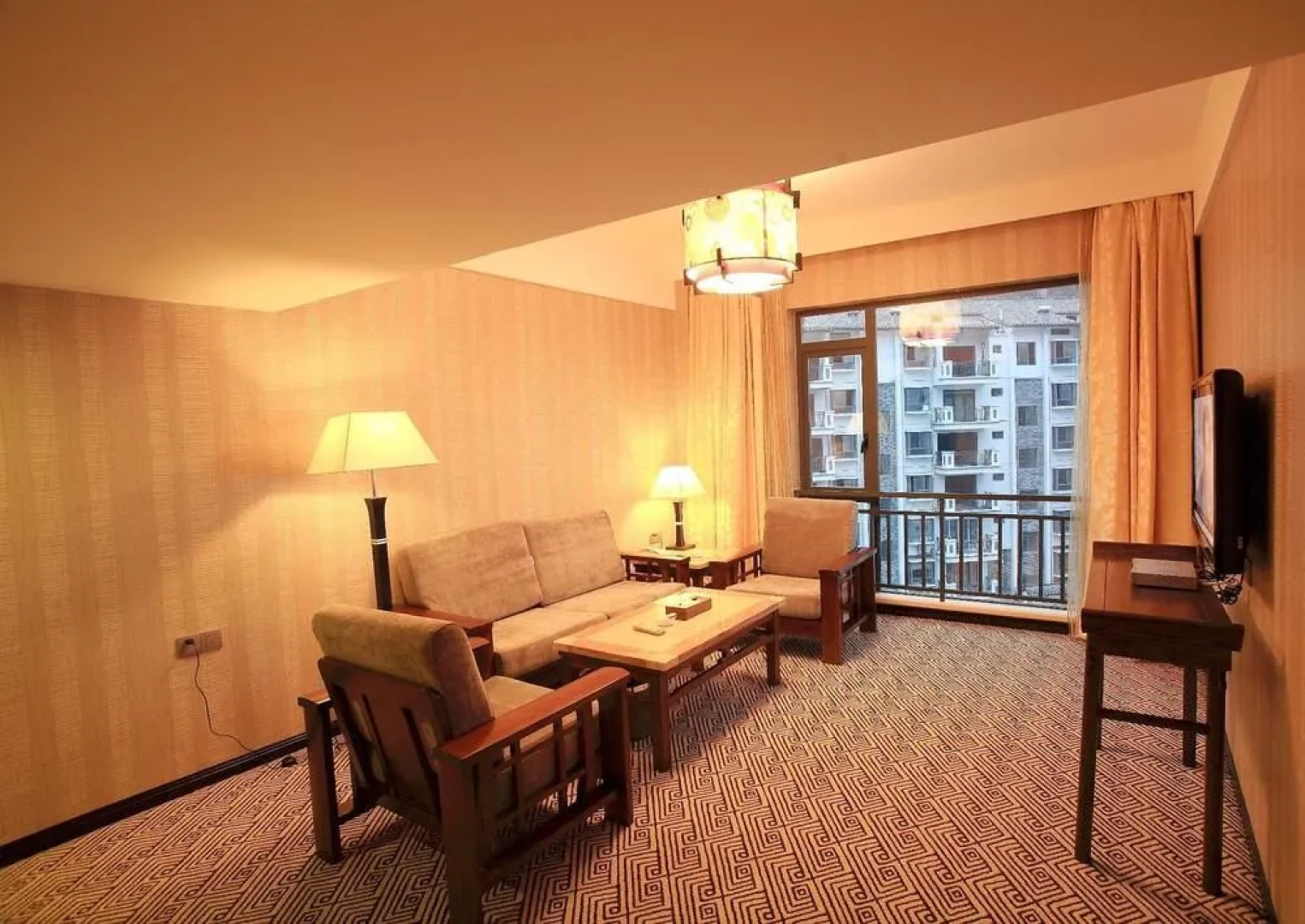 Jasper International Hotel