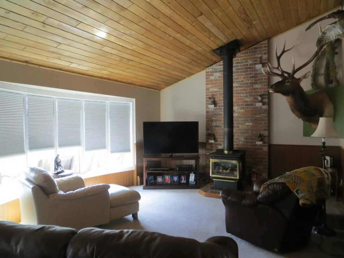 Burmis Bed and Bales