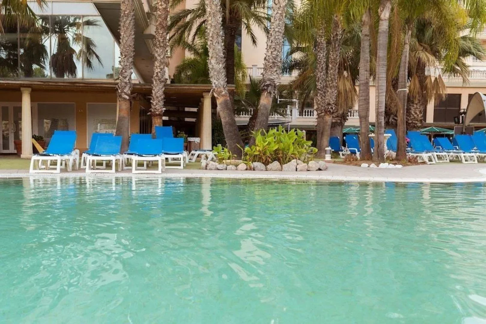 Apartamentos Palas Pineda