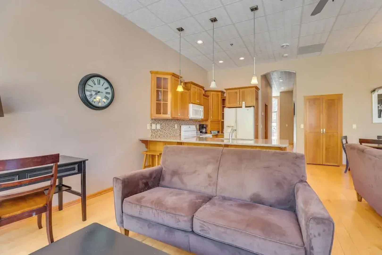 Mcgregor Condo w/ Brewery On-site: Steps to River!