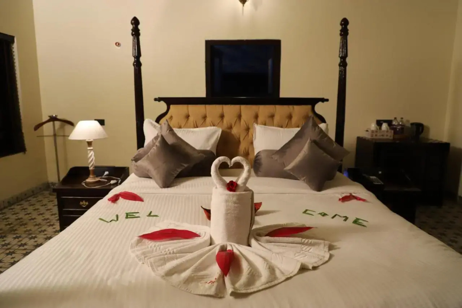 The Pench International