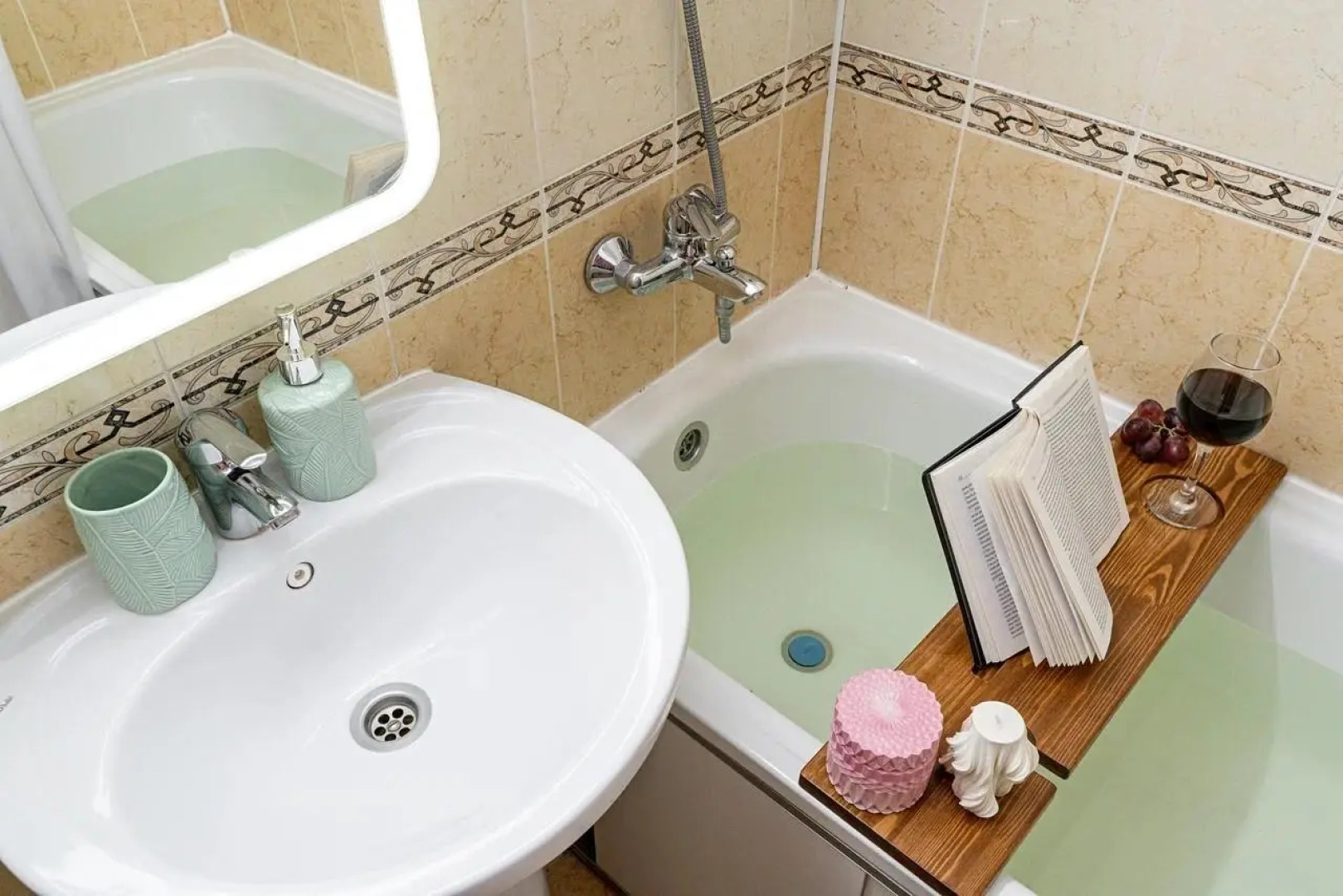 Апартаменты VIZIT (Визит) на улице Чистопольская 19