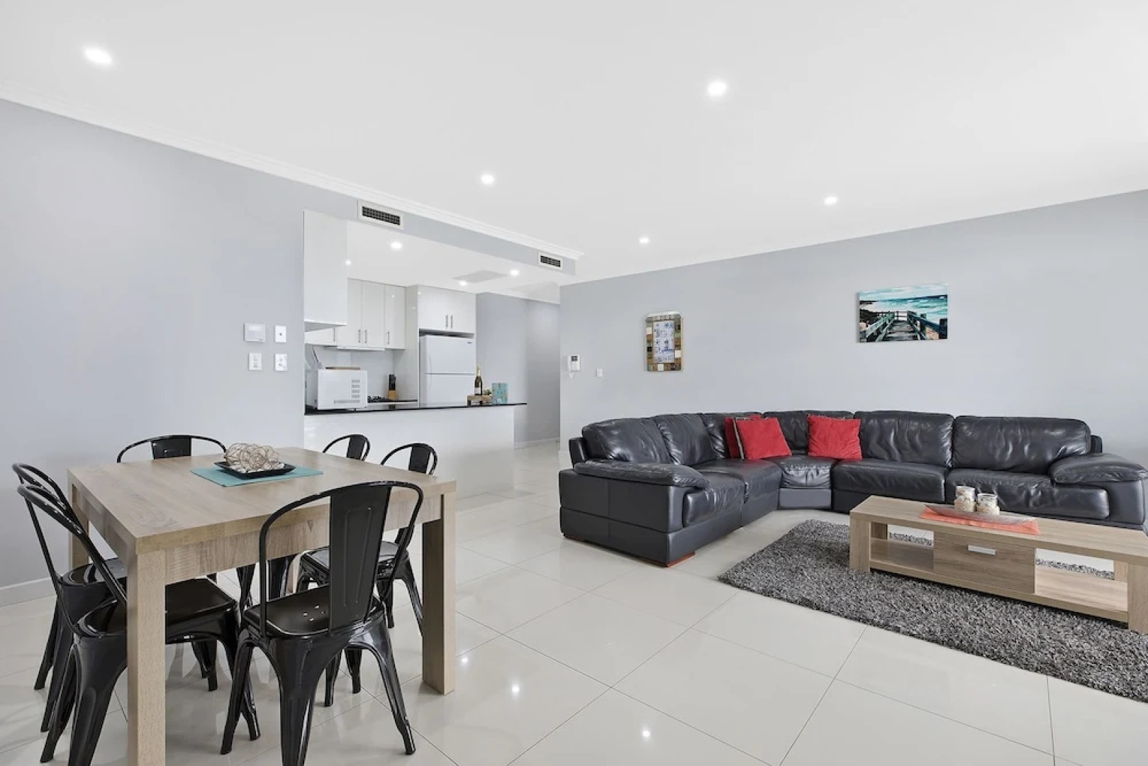 Lakeside Waterfront Apartment 18