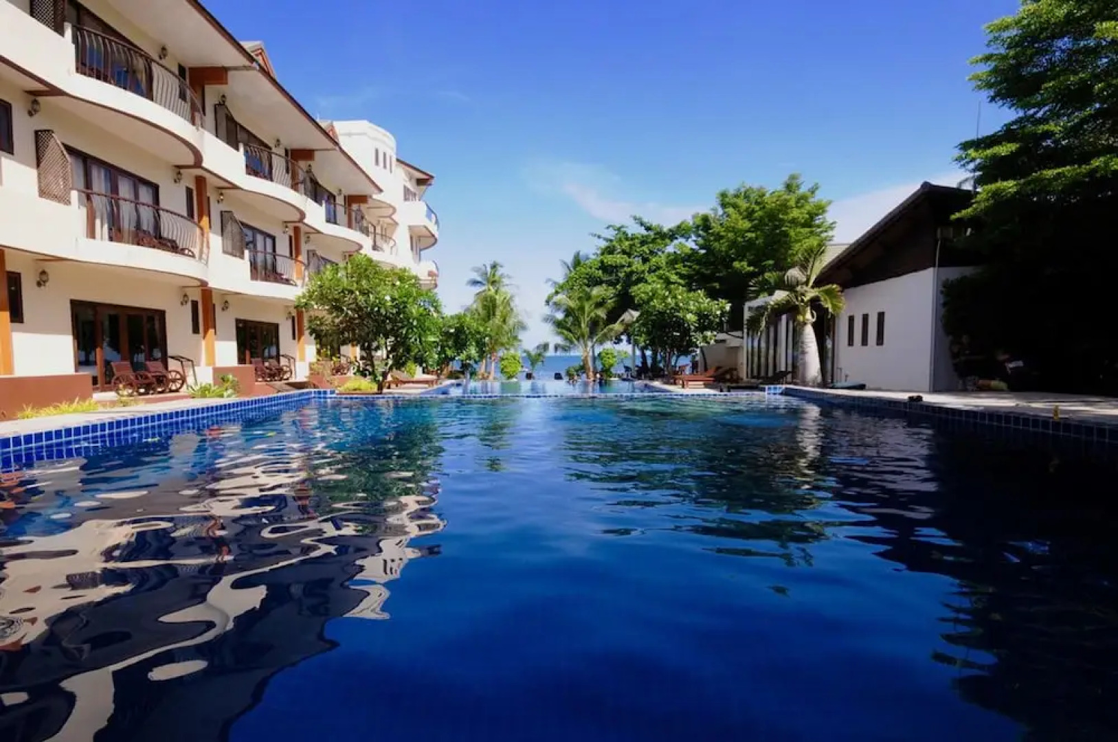 Oasis Hotel-Pods - Adults Only