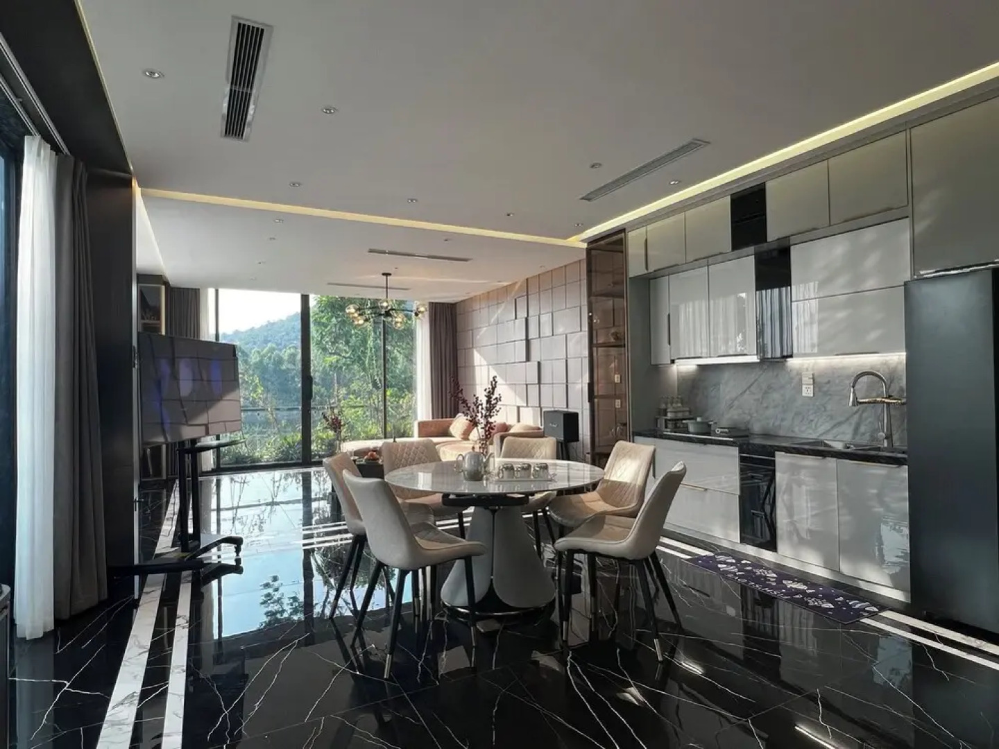 Venus Villa Flamingo Dai Lai by MAPSTAR