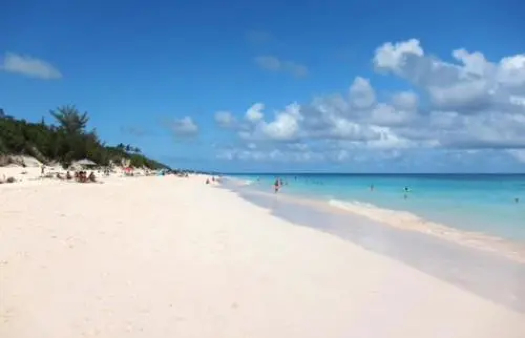 Fairhills - Walk to Elbow Beach everyday..