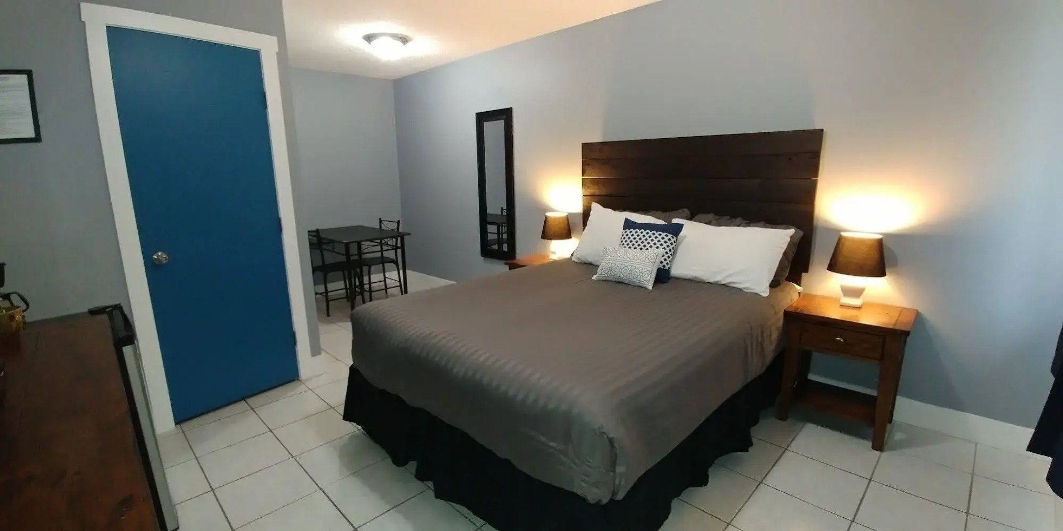 Naramata Courtyard Suites