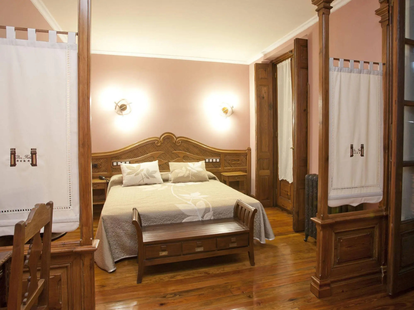 Don Felix Hotel y Restaurante